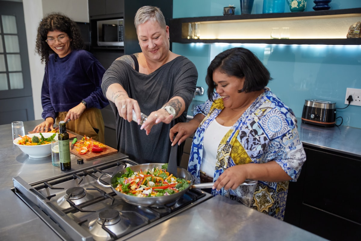 Live nutrition cooking class instruction